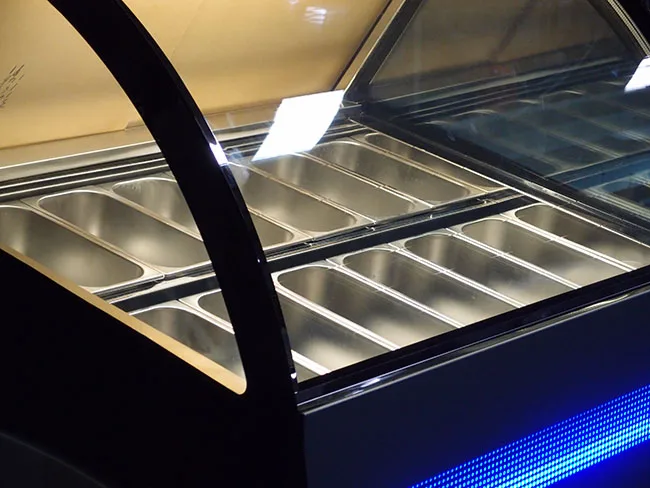 Ice Cream Cake Showcase Refrigerator Commercial Cake Display Case Glass Cooler Bakery Counter