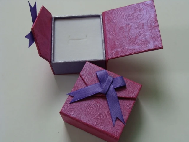 Custom  folding carton with handle recycle paper gift box with window