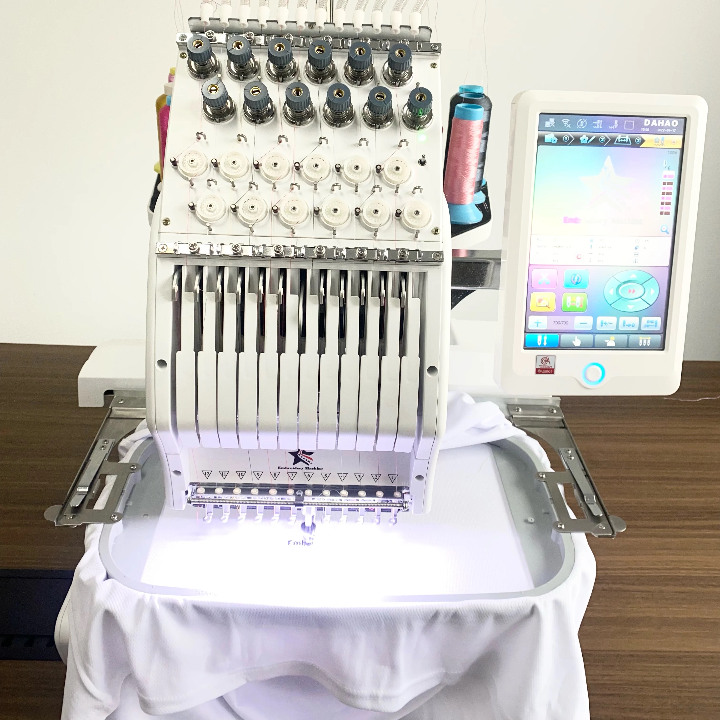 Industrial automatic mini one head small t shirt 200*300mm embroidering machine