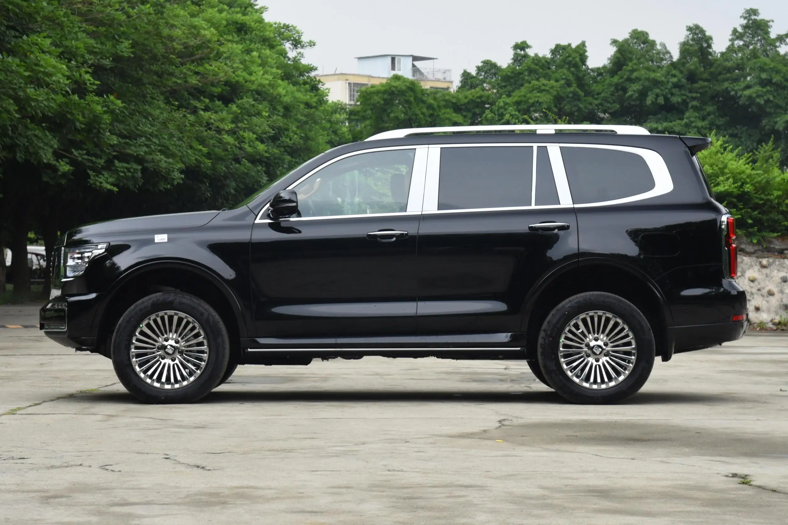 Chinese Left Hand Drive Car great wall tank 500 Comfortable Space Maximum speed 180km/h 5/7 Seats Vehicle