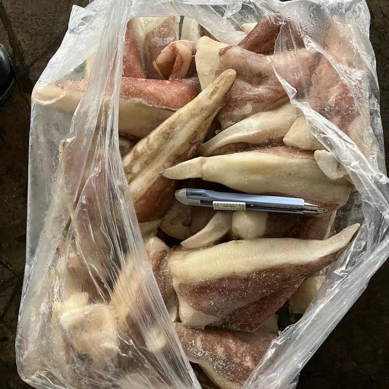 Вкусные китайские морепродукты Dosidicus Gigas хвост черный кальмара вырезанный на распродаже кончик