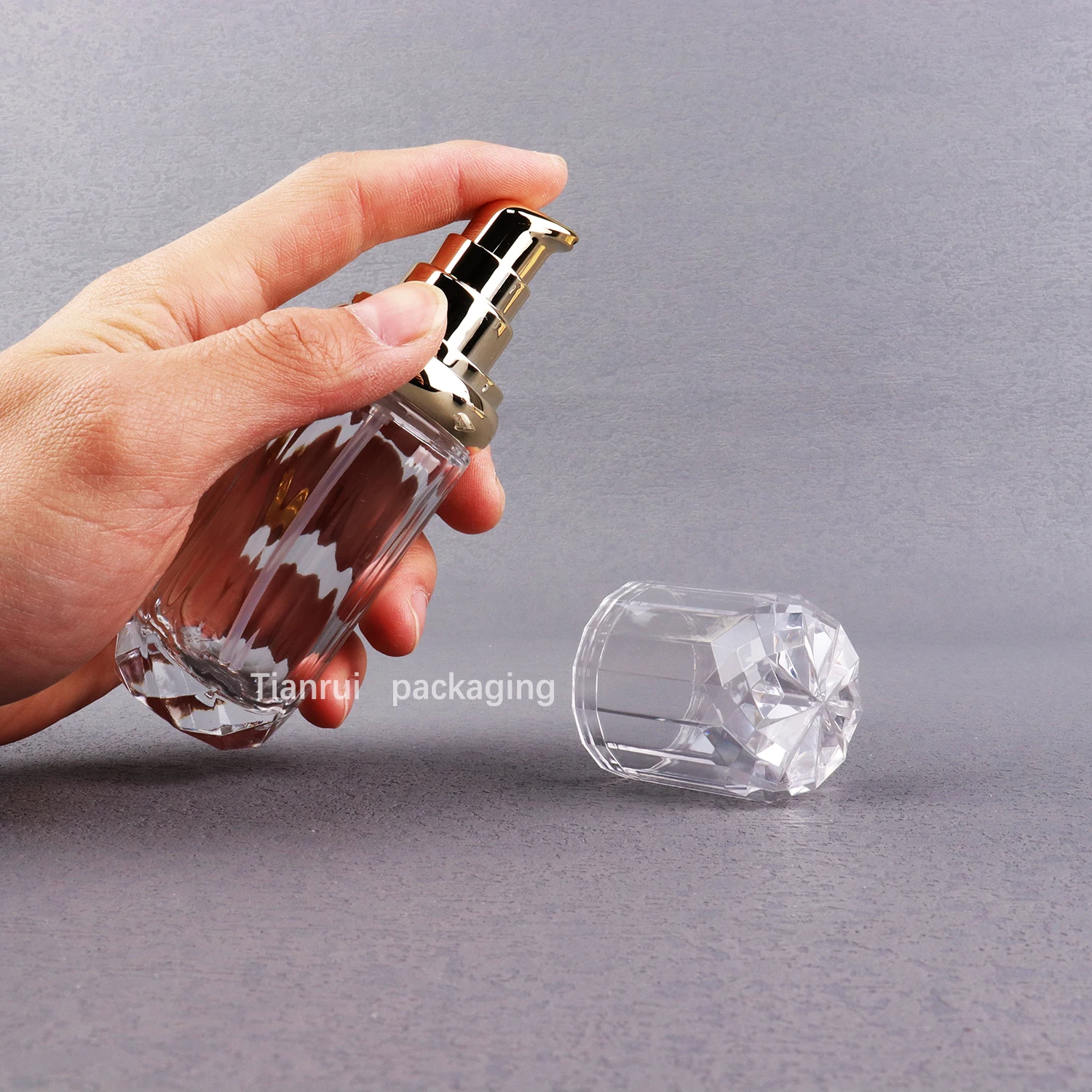 Alibaba Empty 30g 50g 40ml 100ml 120ml Diamond Shape Cosmetic Bottle Sets Custom Glass Skincare Containers and Packaging