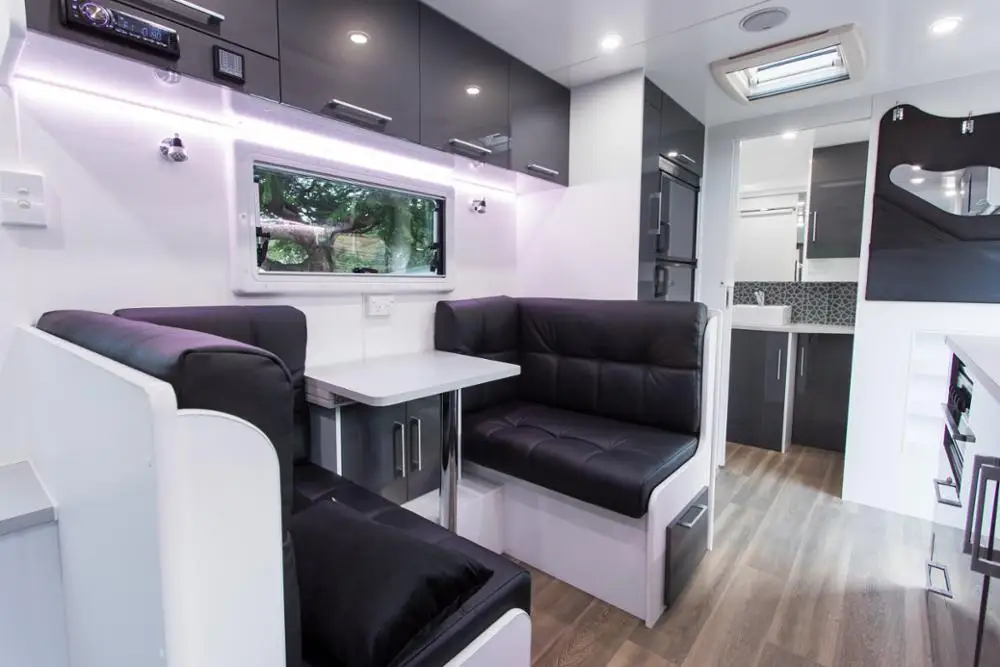 
Australian standard Touring House Mobile Camper Off Road Caravan Manufacturer 