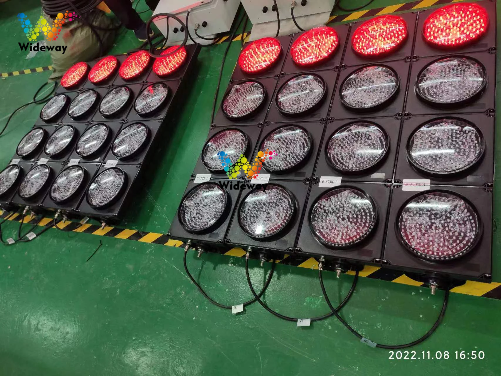 China Supplier New Traffic 200mm Car Racing Track Controller Signal Light