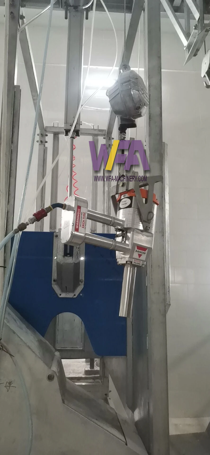 Cow Slaughter Line Pneumatic Stunner For Cattle Abattoir Equipment