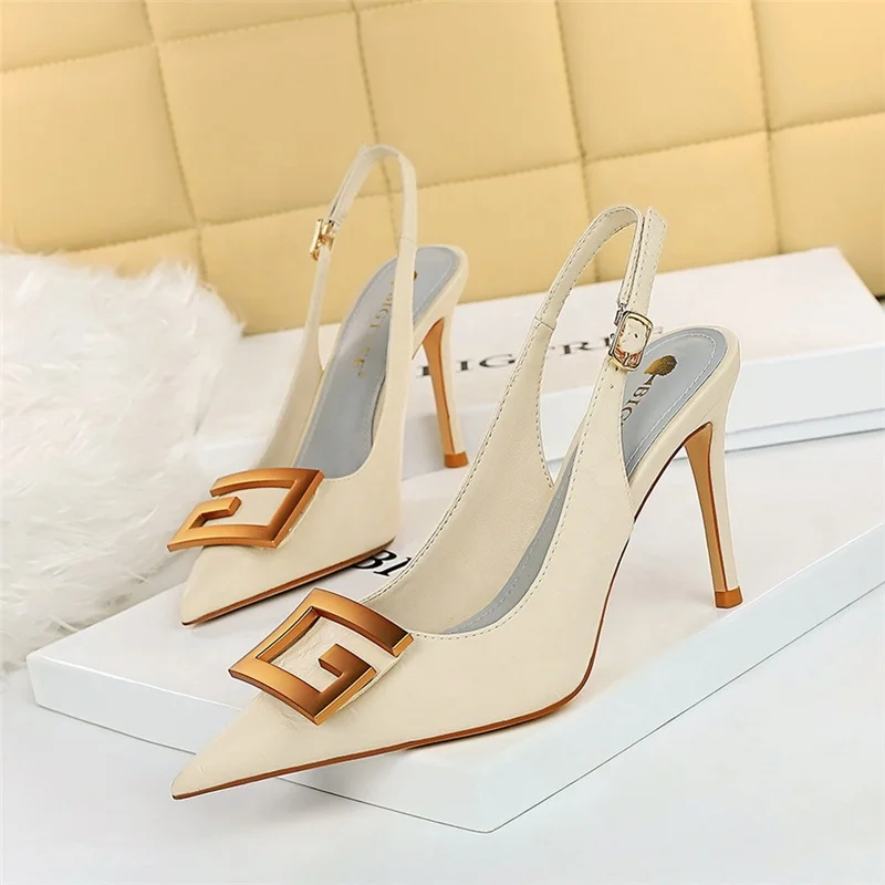 The newest lady dress shoe sexy beautiful wedding high heel lady bride shoe pointed toe shoe