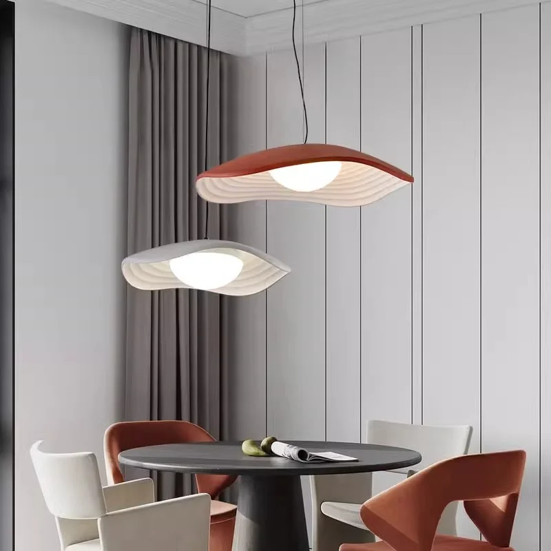 Italian simple restaurant UFO chandelier light Nordic personality designer creative dining table bar lotus leaf pendant lamp