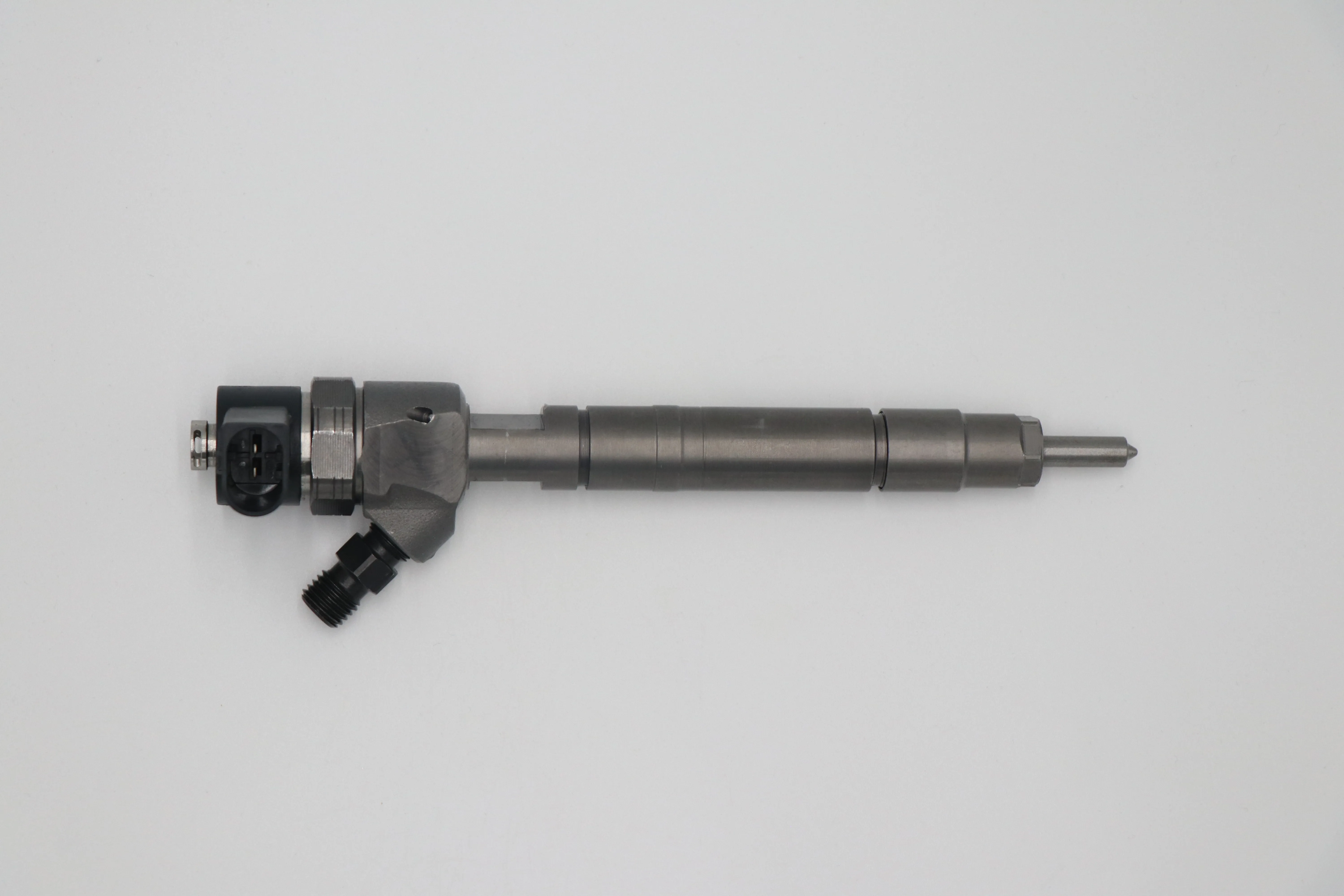 High quality common rail fuel injector for Bosch 0445 110
