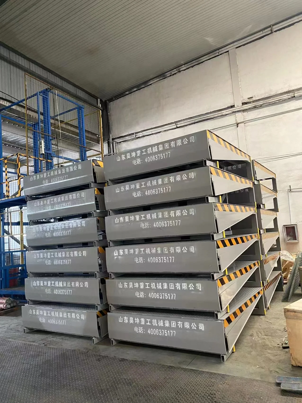 6T 8T 10T 12T manual electric ramp cargo loading forklift truck fixed boarding bridge hydraulic cylinder dock leveler