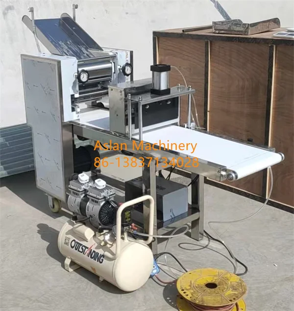 Grissini dough stick maker/bread stick making machine/Pretzel stick forming machine