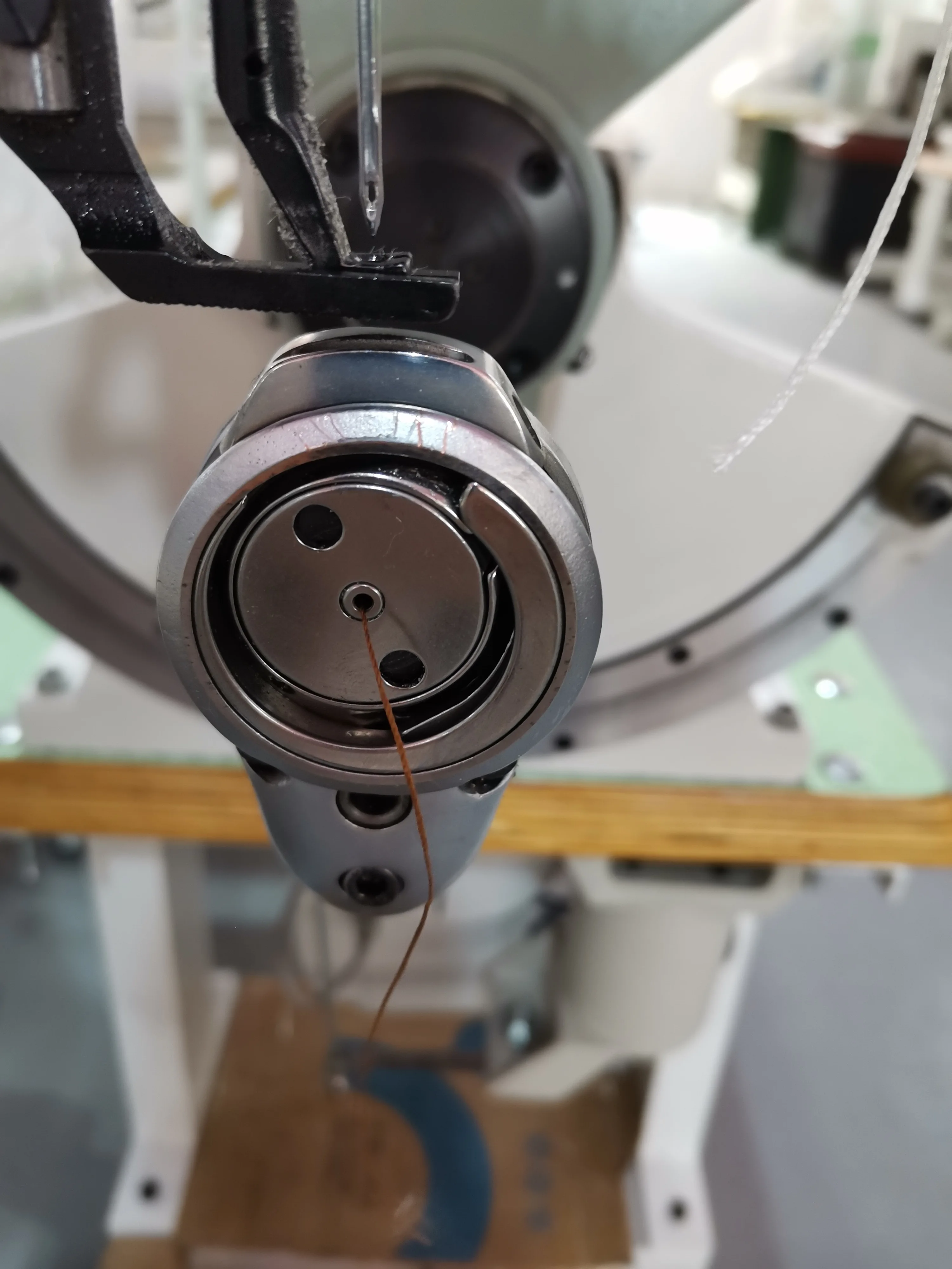 JN-168 швейная машина с двойной нитью, поворотным рычагом и боковой строчкой