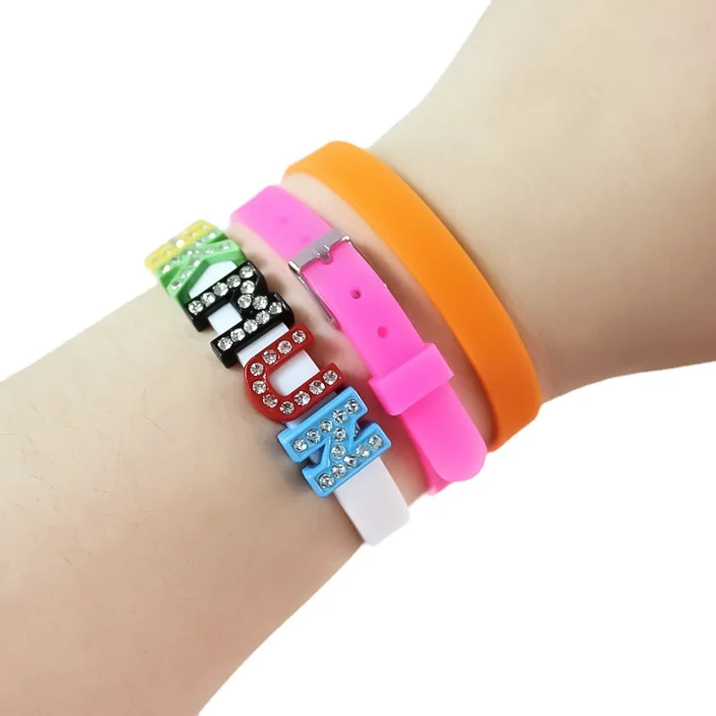 Hn Factory Wholesale Custom Logo Thin Silicon Bracelets Adjustable Rubber Basketball Wristband for Kids or Outdoor Advertising