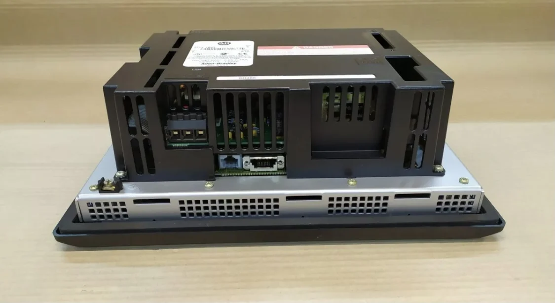 New human-machine interface panel 2711P-K4M5D touch screen