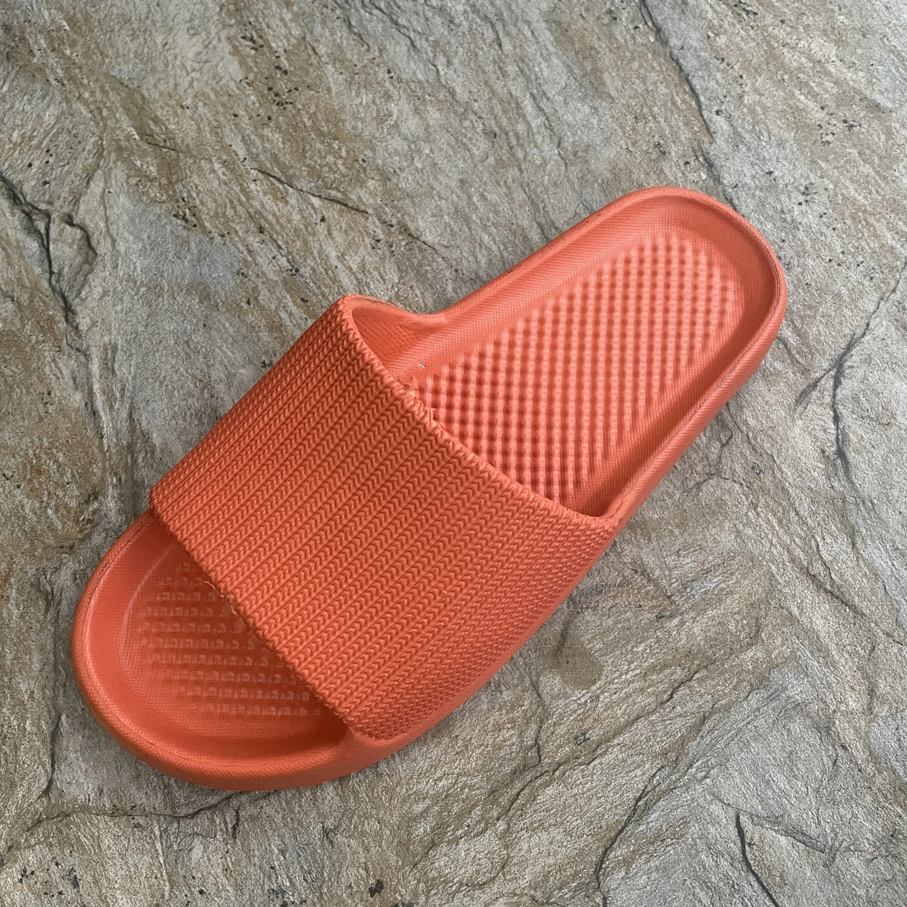 cheap wholesale anti skid bath slippers 2022