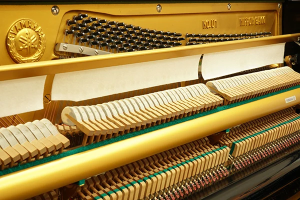 Yamaha c108 upright piano is 95% new and clean, with maintenance, original made in Japan USD880 excluding handling costs, seco