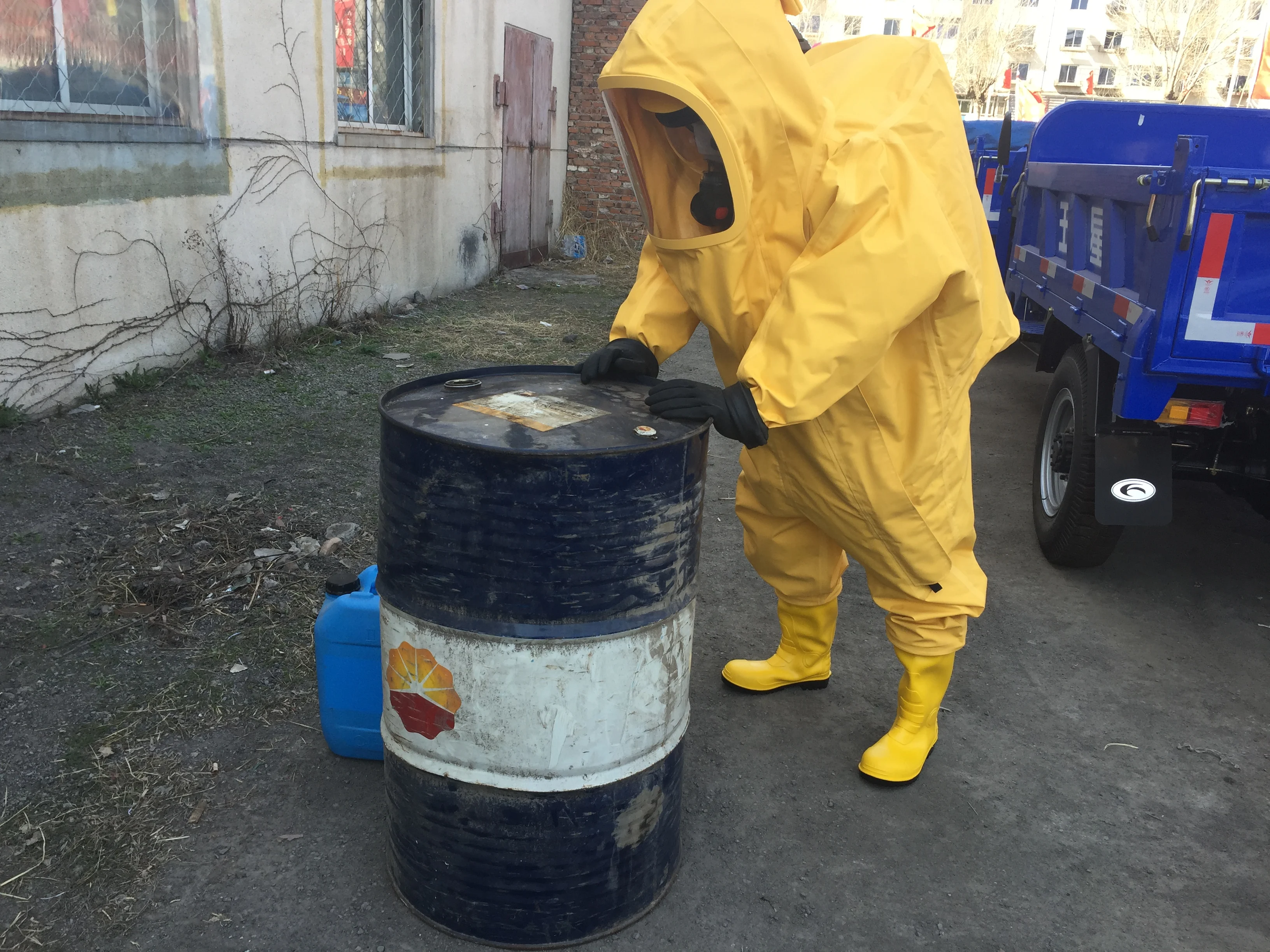 Chemical Suit Hot Sale Yellow PVC Chemical Safety Clothes
