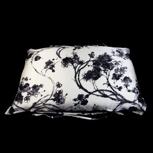 China manufacturer supply eco-friendly high quality silk fabric material colorful silk pillowcase on sale