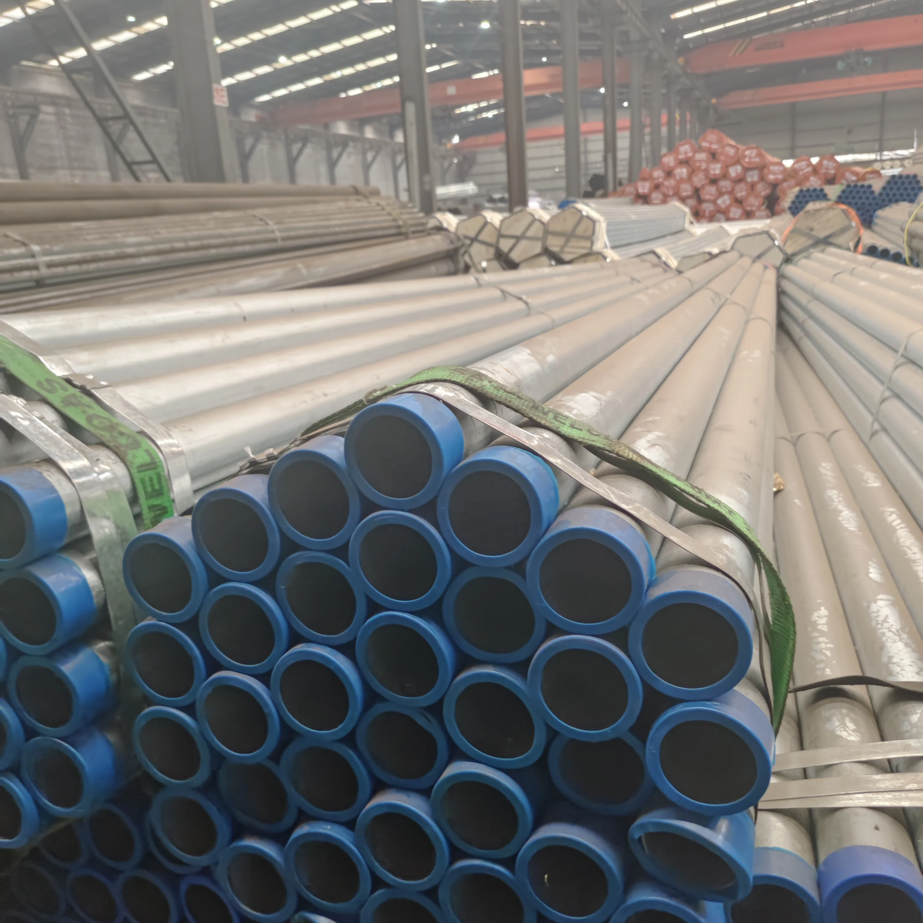 Round Galvanized Steel Pipe Steel Tube with Zinc Coated Carbon Steel Gi Pipe