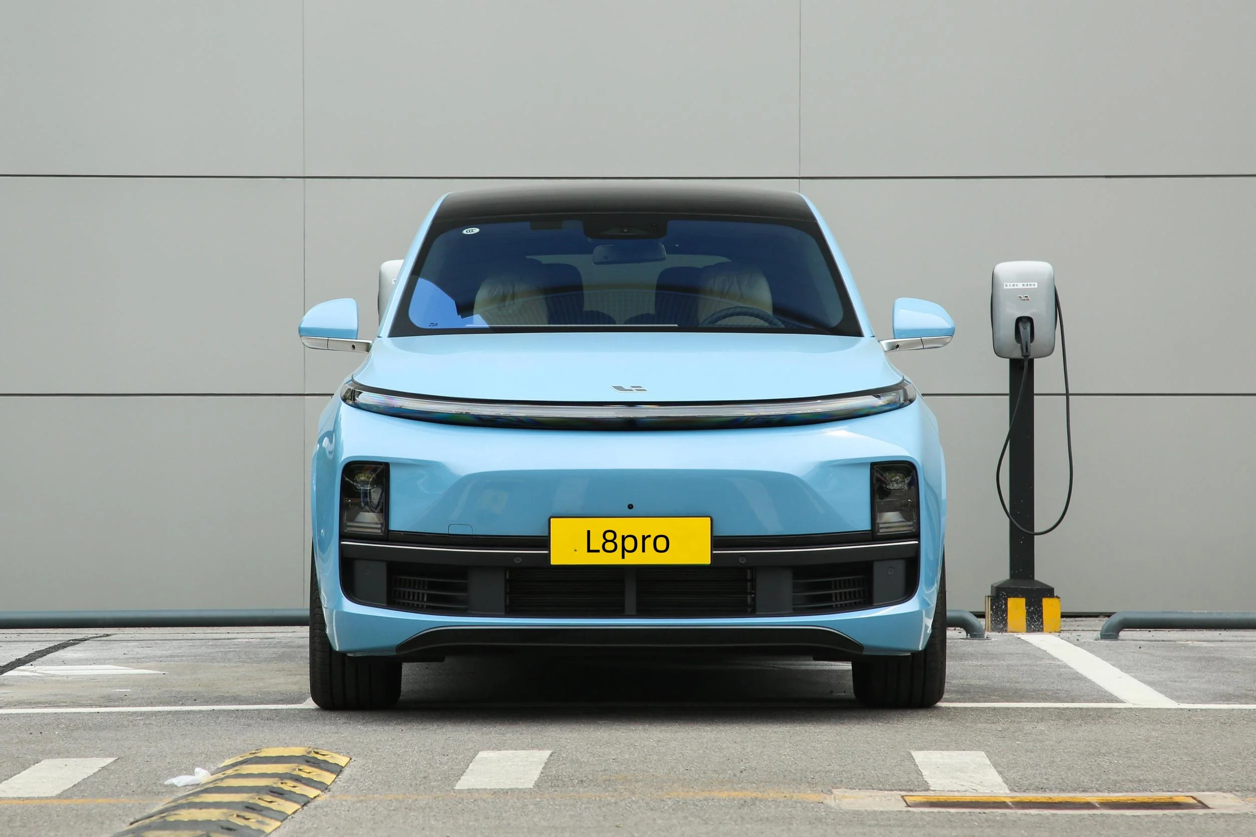 Lixiang L8 Pro 6-Seat Luxury SUV EV Car Hybrid Electric Vehicle 1.5T Dual Motor 4WD 210km Range Hot Sale New Energy Car China