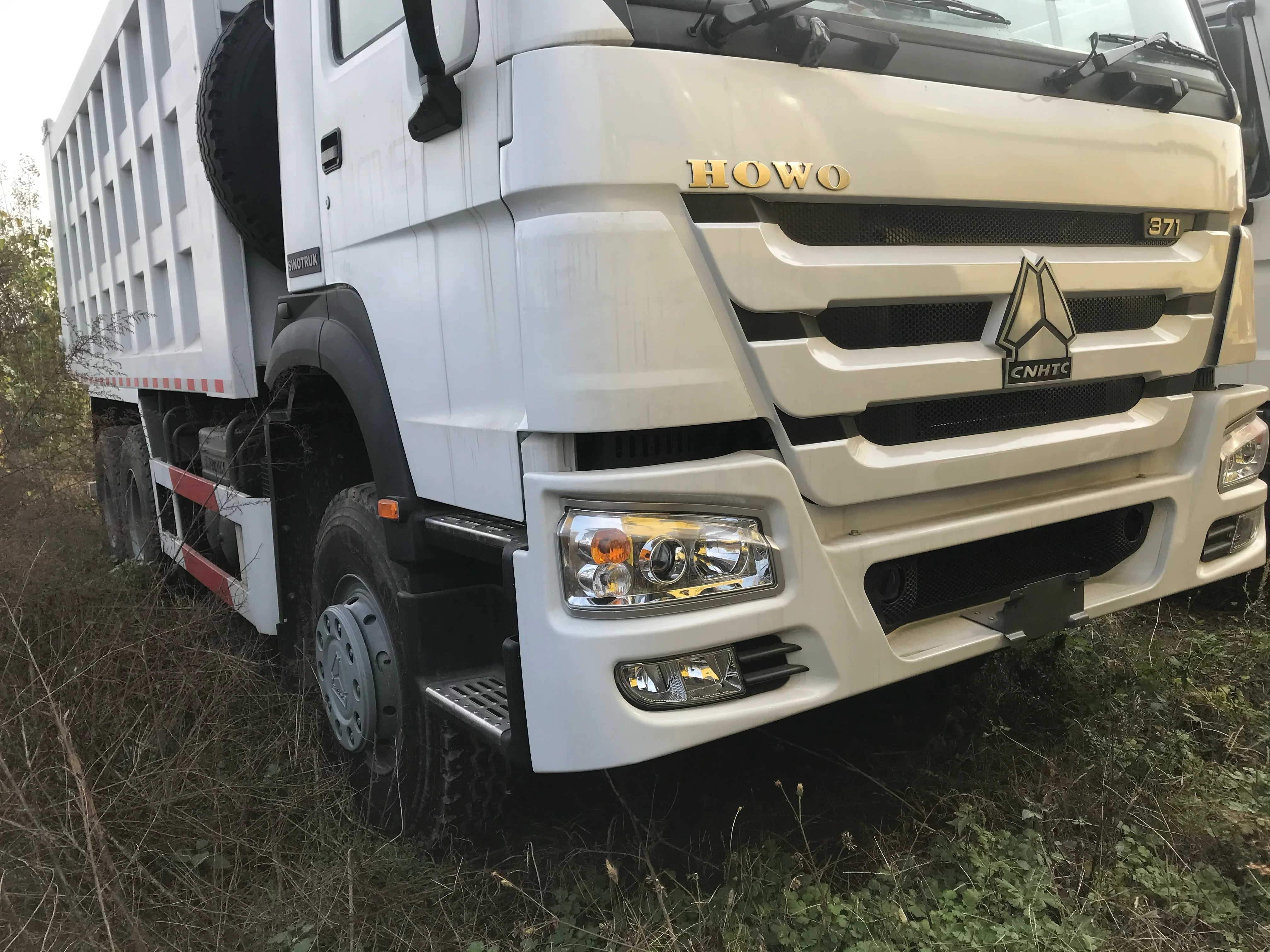 Китайский самосвал Howo использует Самосвал 6x4 с грузоподъемностью 20-30 тонн