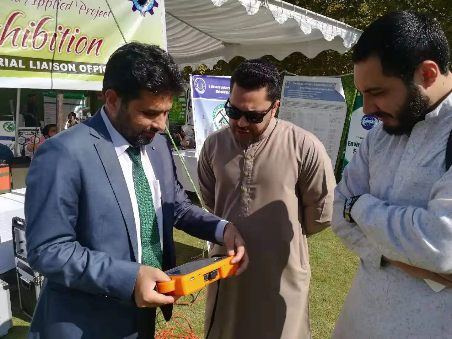 PQWT-S300 300m digital measuring instruments  underground water detector Underground Detection Metal Wireless Water Detector