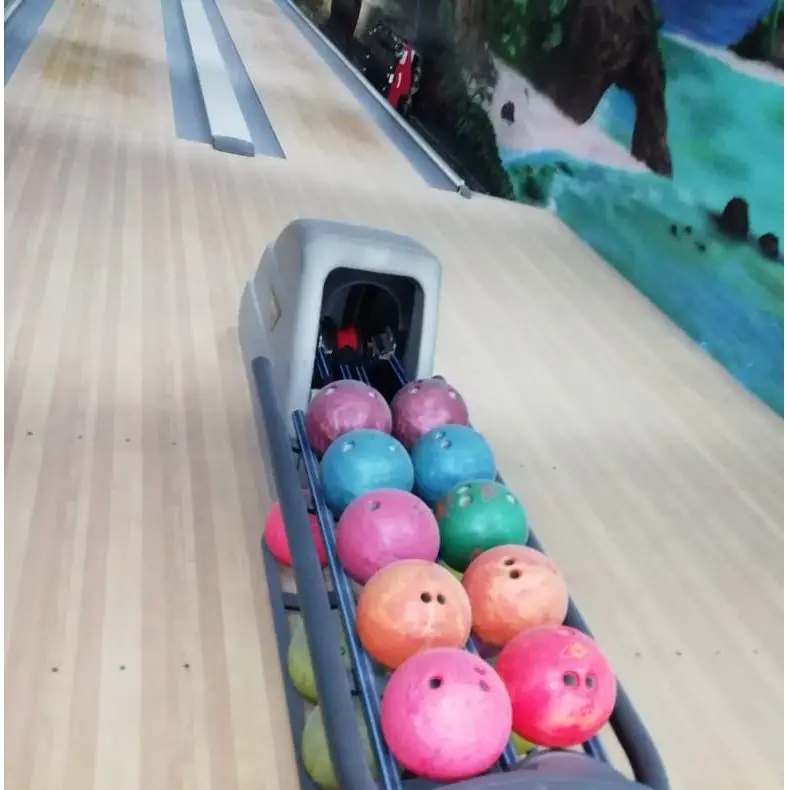 
AMF 90XLi bowling lanes 