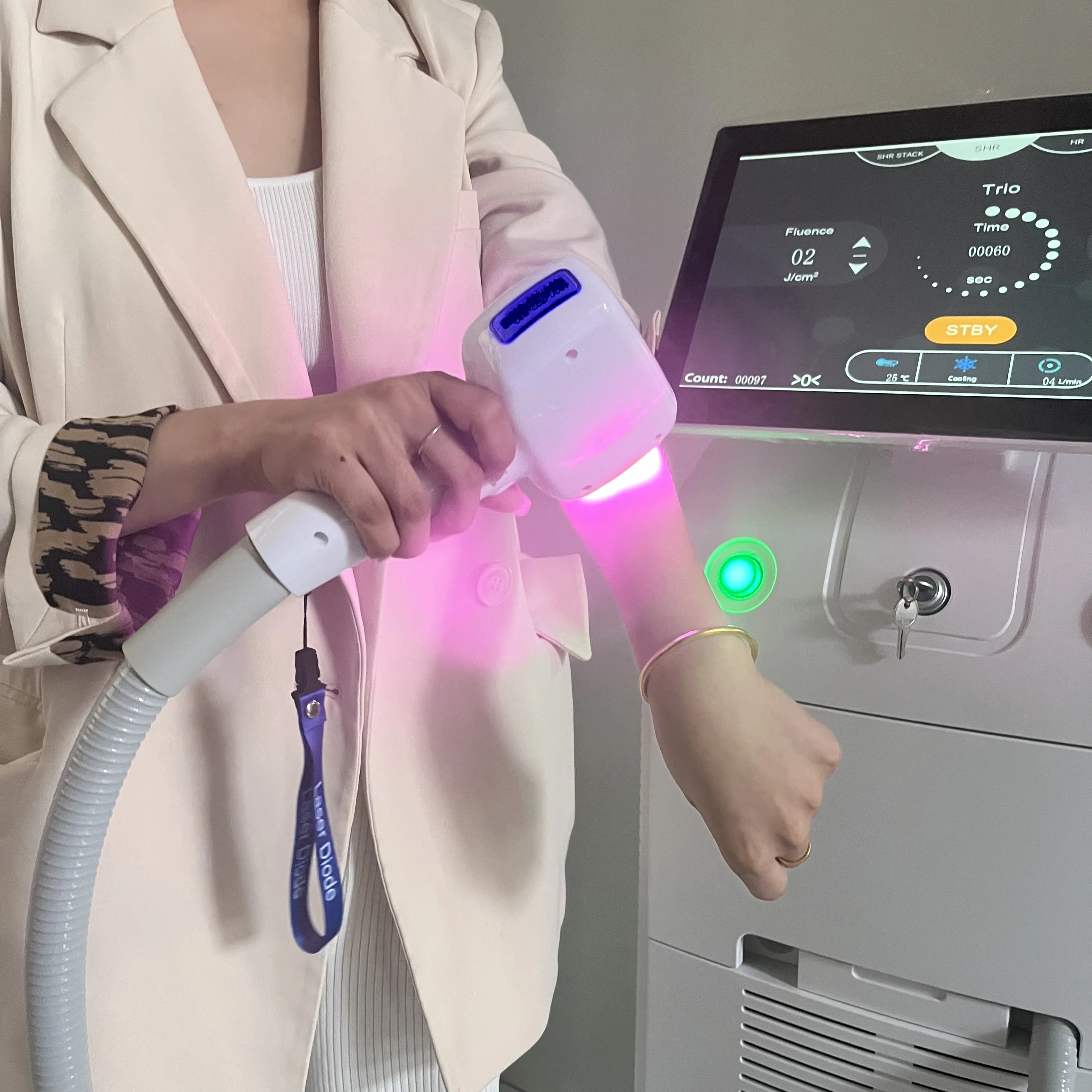 50% DISCOUNT! Triple wave ice Titanium Platinum/ 755 1064 808nm diode laser hair removal/alexandrite laser hair removal machine