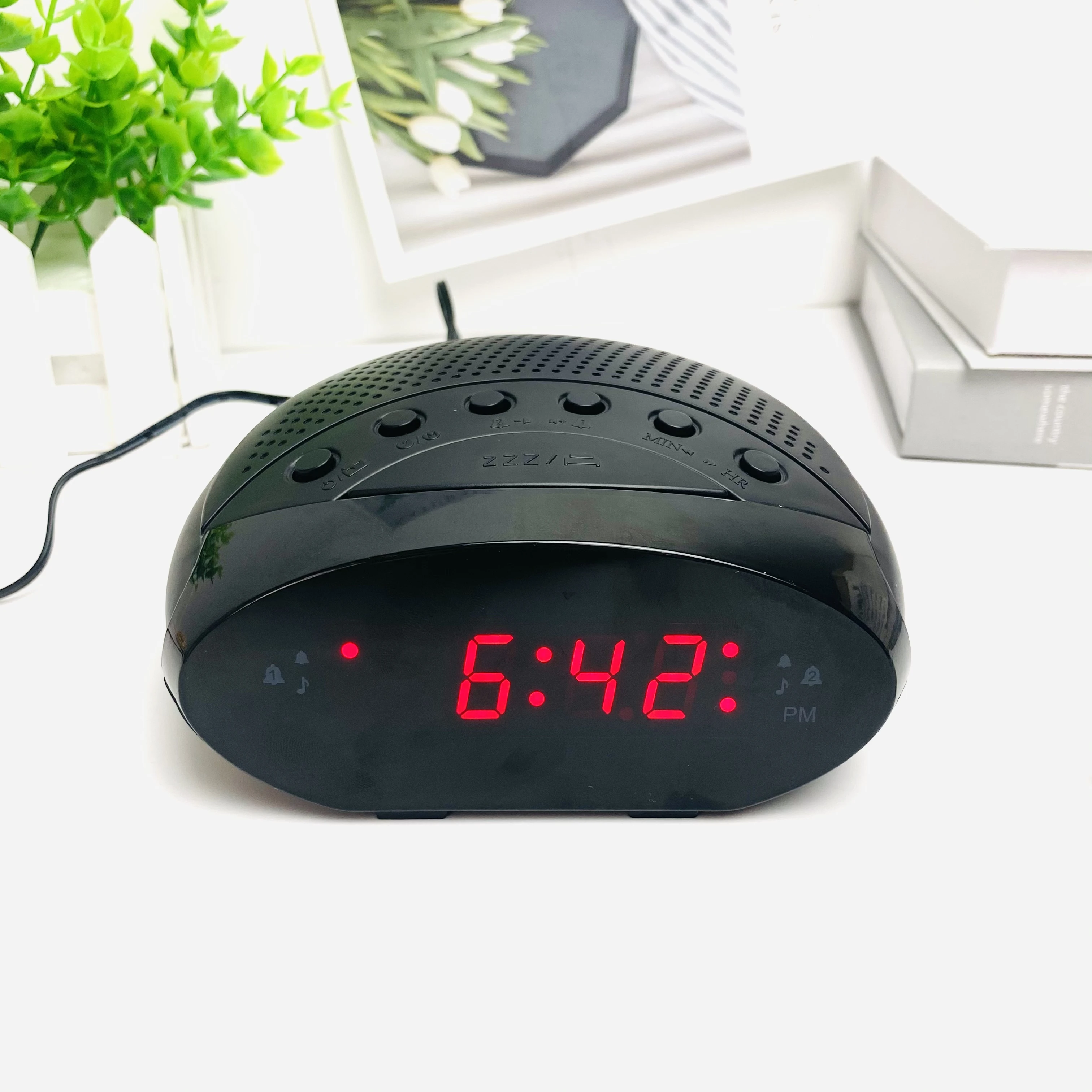 Digital Alarm Clock Snooze Hotel Built-in Speaker LED Table Clock AM/FM Retro Dual Alarm Clock Radio