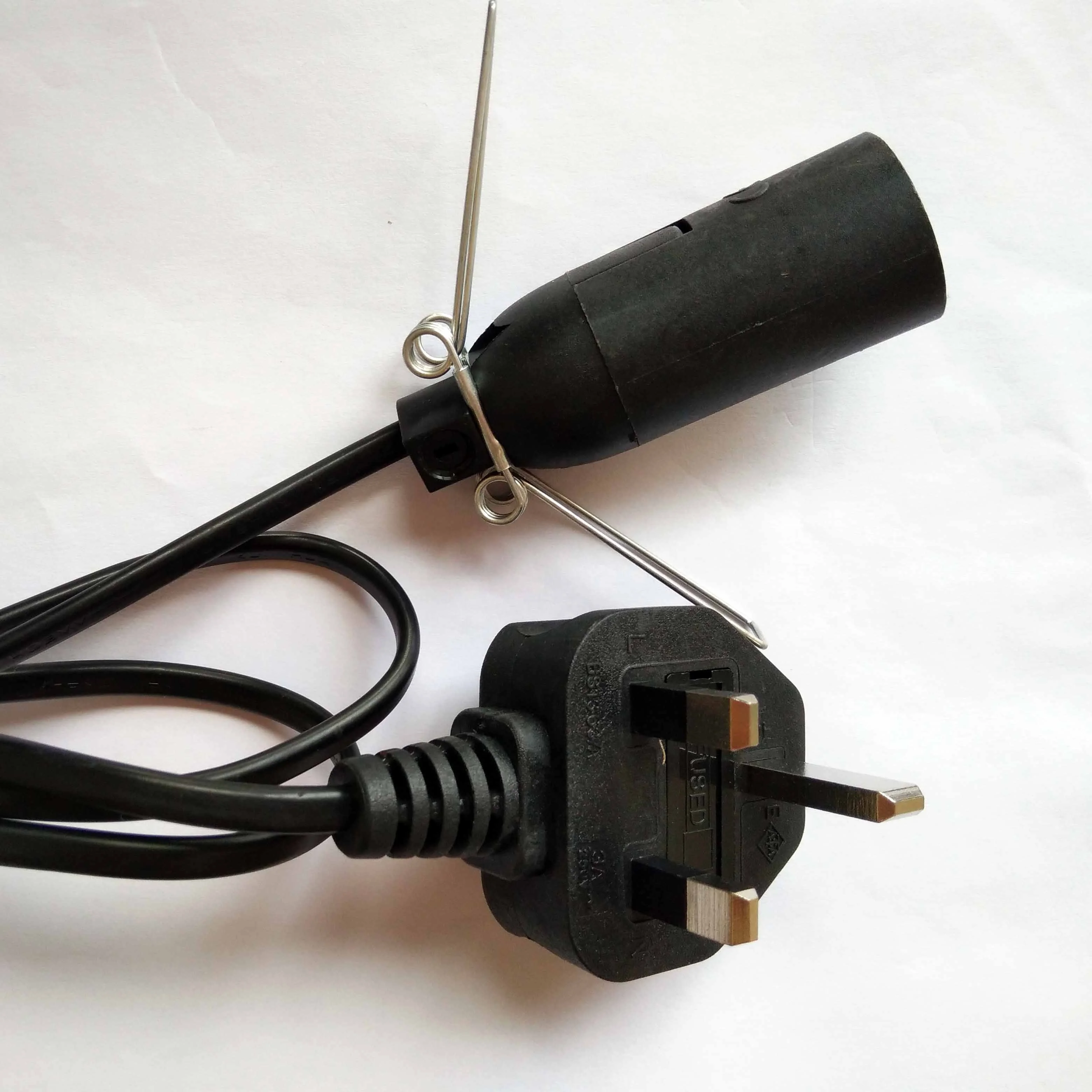 
3 Pin BS Electric Power Copper Cable / UK Salt Lamp Cord With Swith And E14 Lamp Holder 