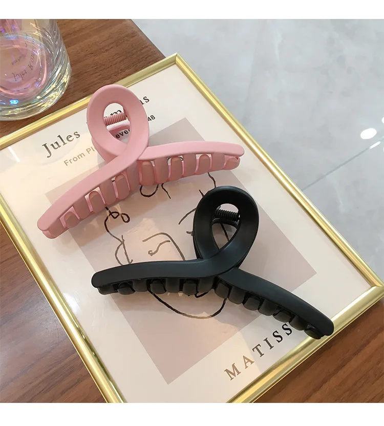 Hot Sale Fashion Women Acrylic Big Hair Clip Accessories Matte Plastic Large Hair Claw For Thick Hair