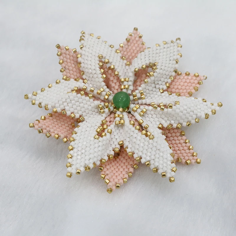 Graceful Lapel Pin Flower For Business Or Party Jewelry For Sweetheart Color Clip Badge Brooch