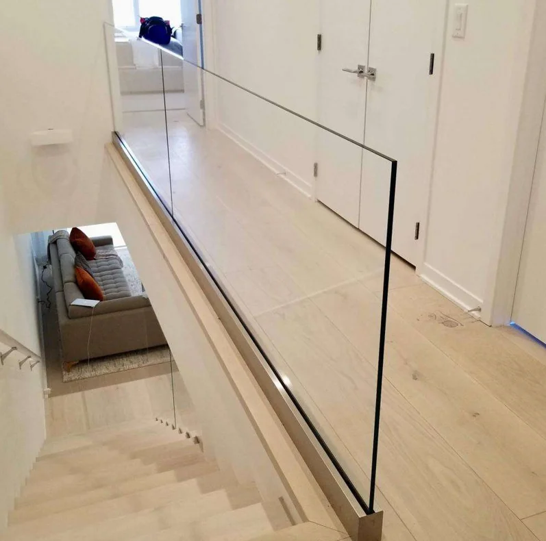 Frameless Balcony Glass Balustrade  Deck Glass Rails External Guardrail  for Aisles Porch