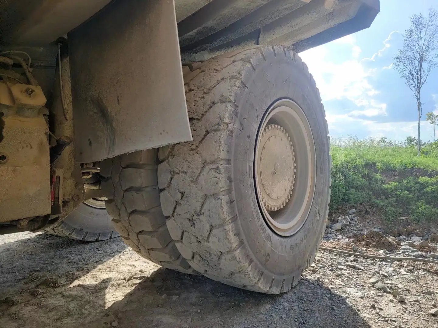 HD785-7 Off-Road Mining Dump Trucks 2013 Used Engineering Construction Machinery Load Capacity 8000 90t 60