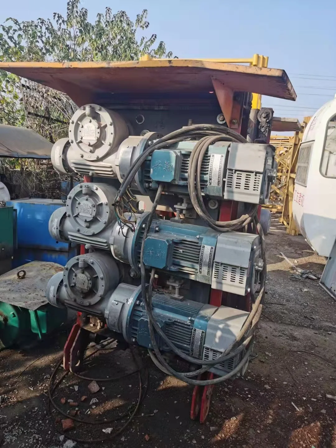 Used construction elevator  second hand construction hoist