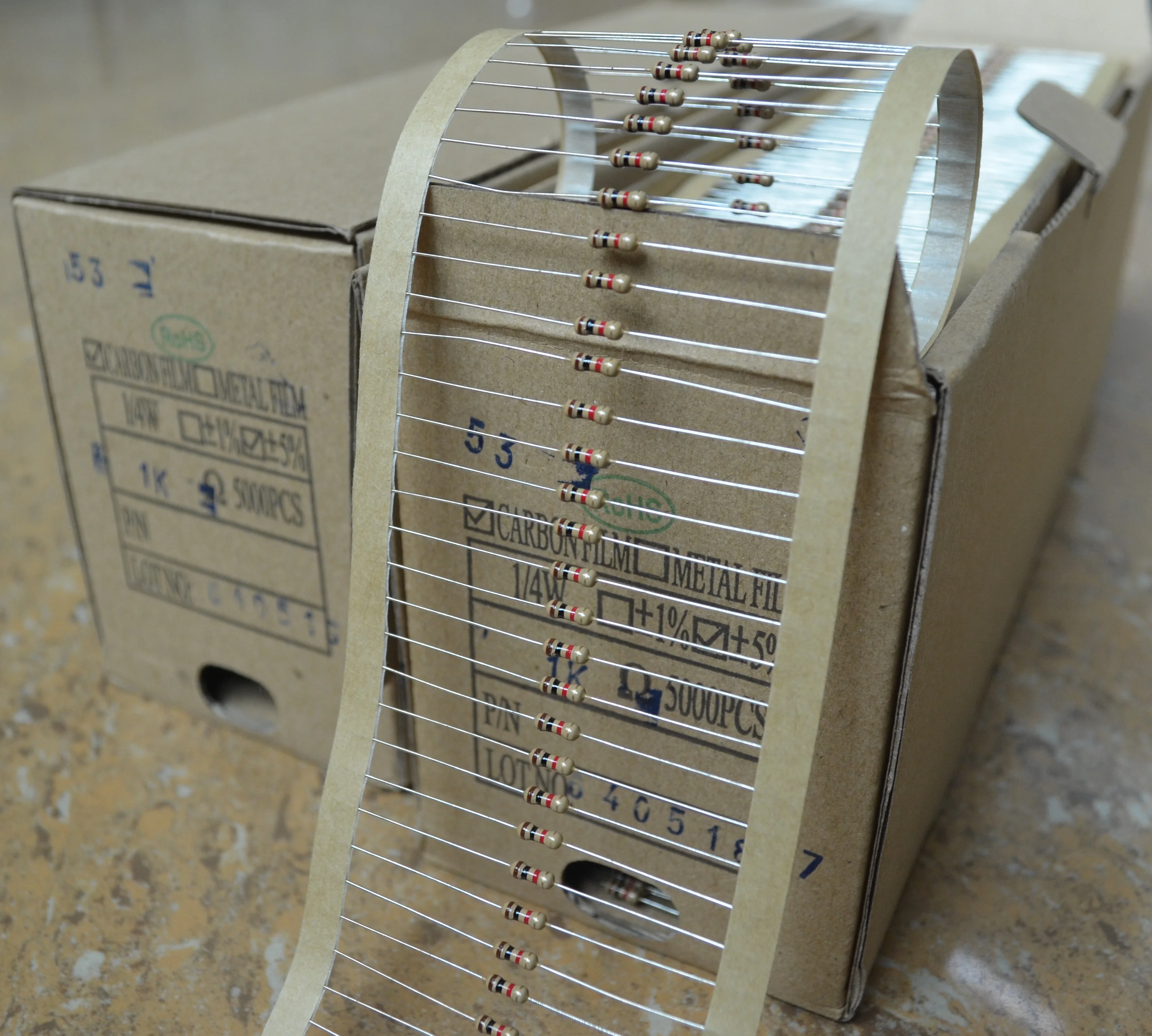 1w 2ws очень дешевый оптовый китайский производитель сопротивление цветного кольца 5% точный стабильный производительный углеродный пленочный резистор