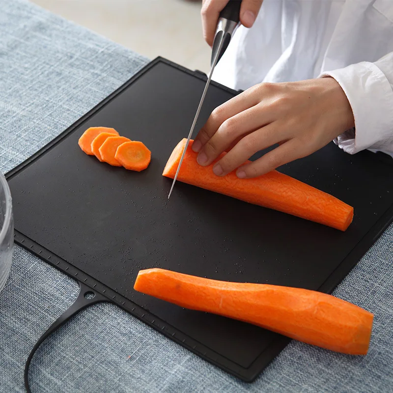 Bpa free food grade silicone Food Chopping Mats Durable Dishwasher Safe Silicone Cutting Boards with storage basket