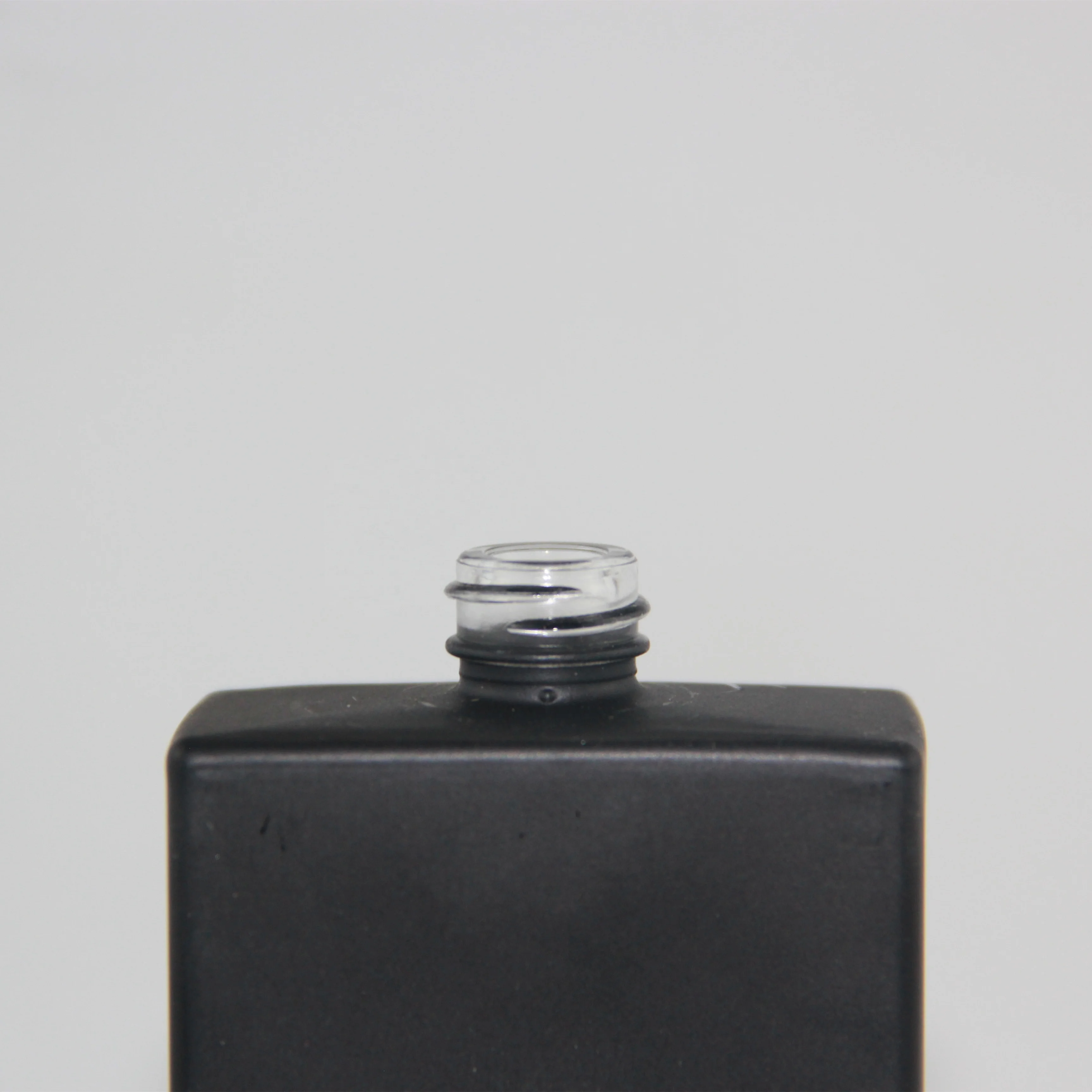 Оптовая продажа на заказ 30 мл 50 мл 100 мл Черный квадратный матовый прямоугольник Parfum масло роскошная пустая Упаковка спрей духи стеклянная бутылка