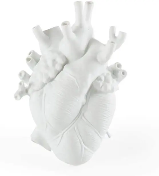 Популярная модель 2021 года композиция из цветов в форме сердца новая версия настольное украшение для дома декоративные вазы смолы