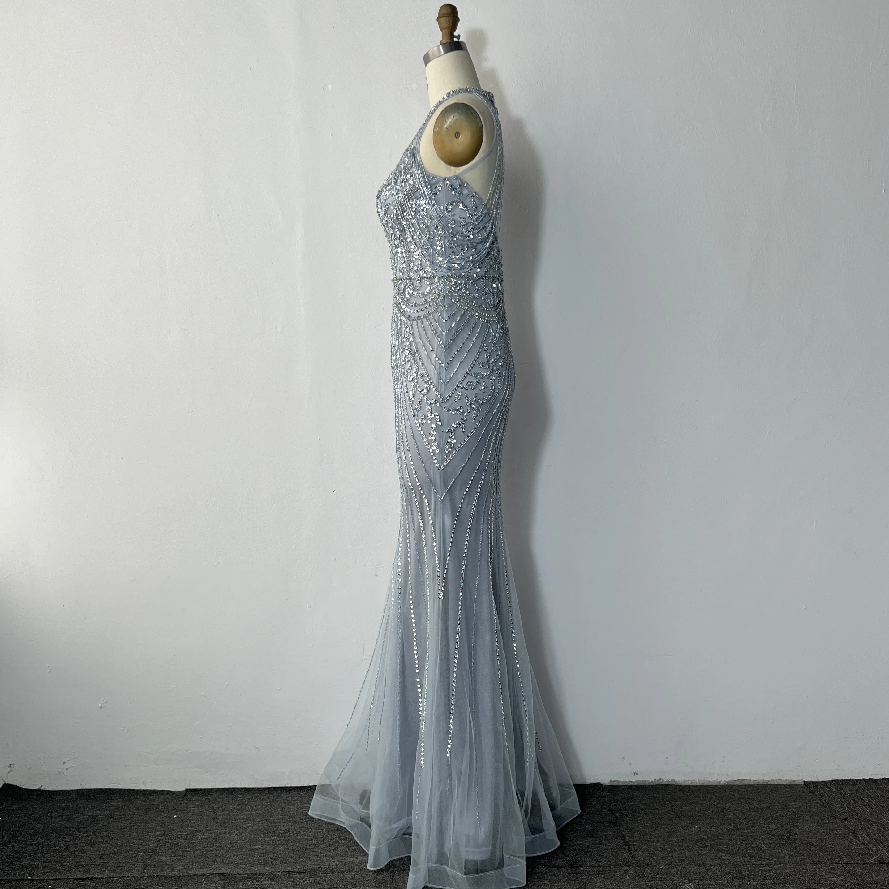 Fashion party Sexy halter neck crystal decoration Dubai dress luxury shiny slim slimming beading banquet dress