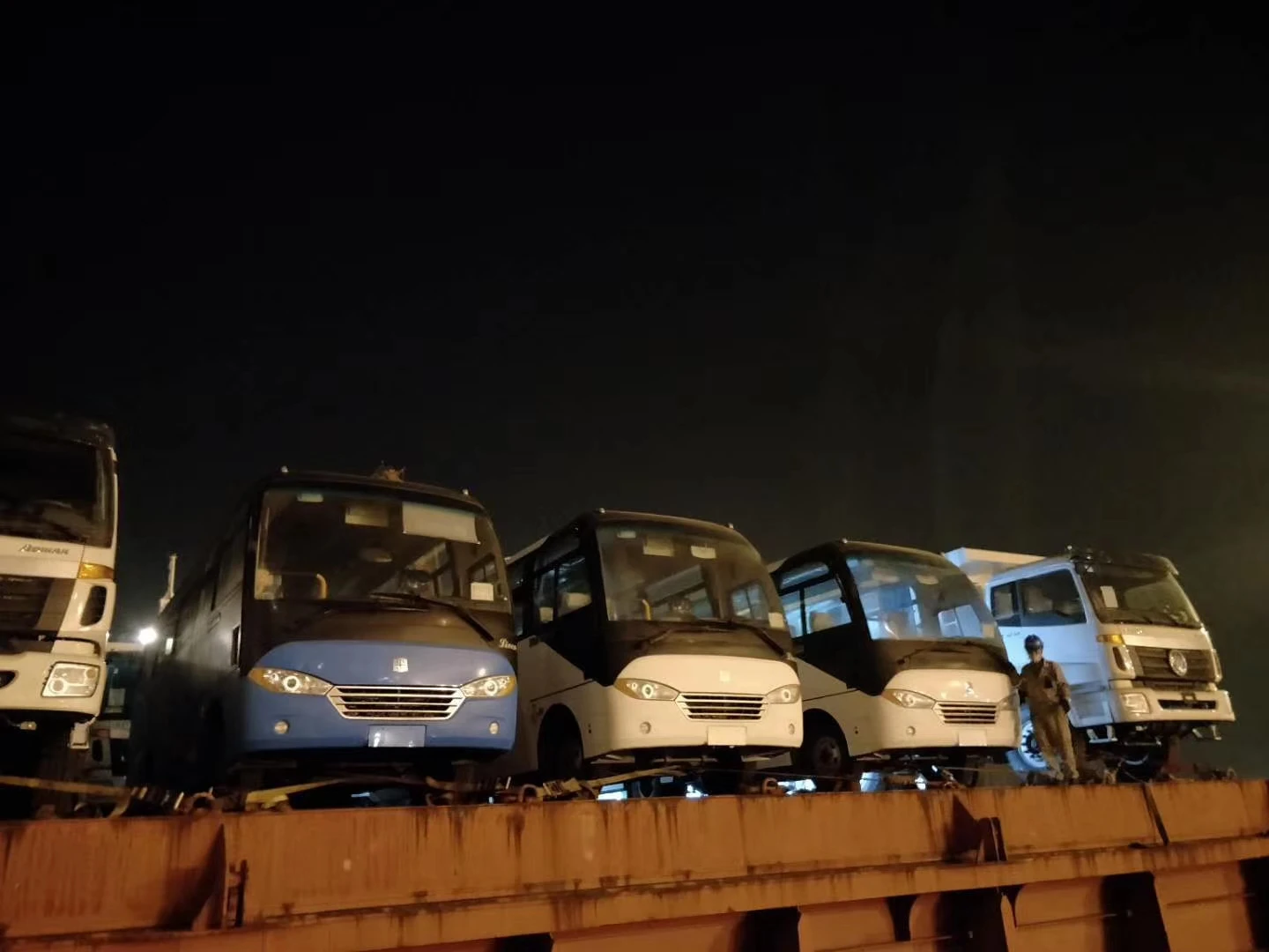 Second Hand  2017 Yutong Passenger Coach Bus with 247KW