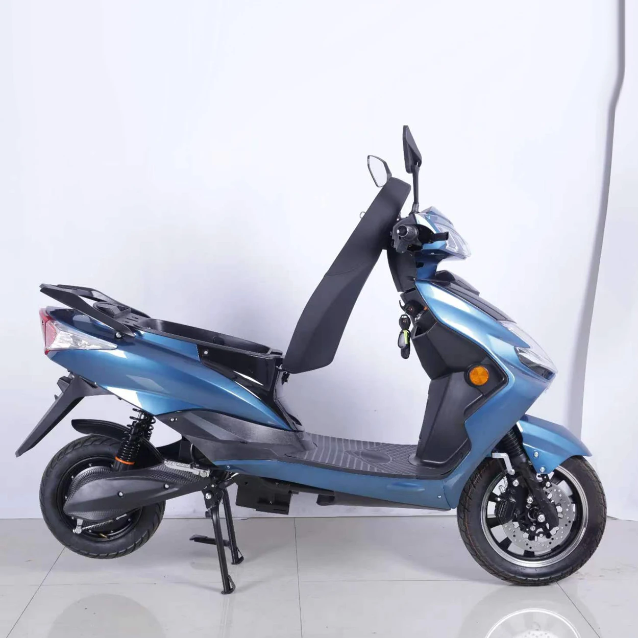 wholesale disc brake 2000w ckd electric motorcycle electric bicycle mopeds for adults