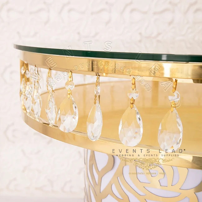 Luxury Rose Pattern Hanging Crystal New Design Round Gold Cake Table Wedding