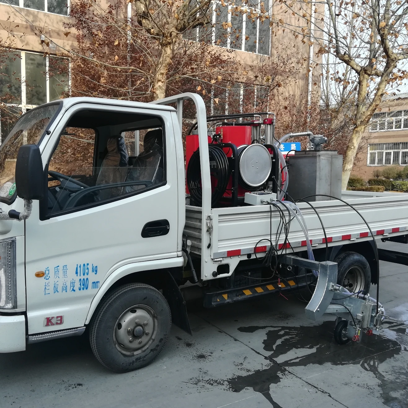 white or yellow cold plastic road marking paint for sale(brand new,truck mounted type)