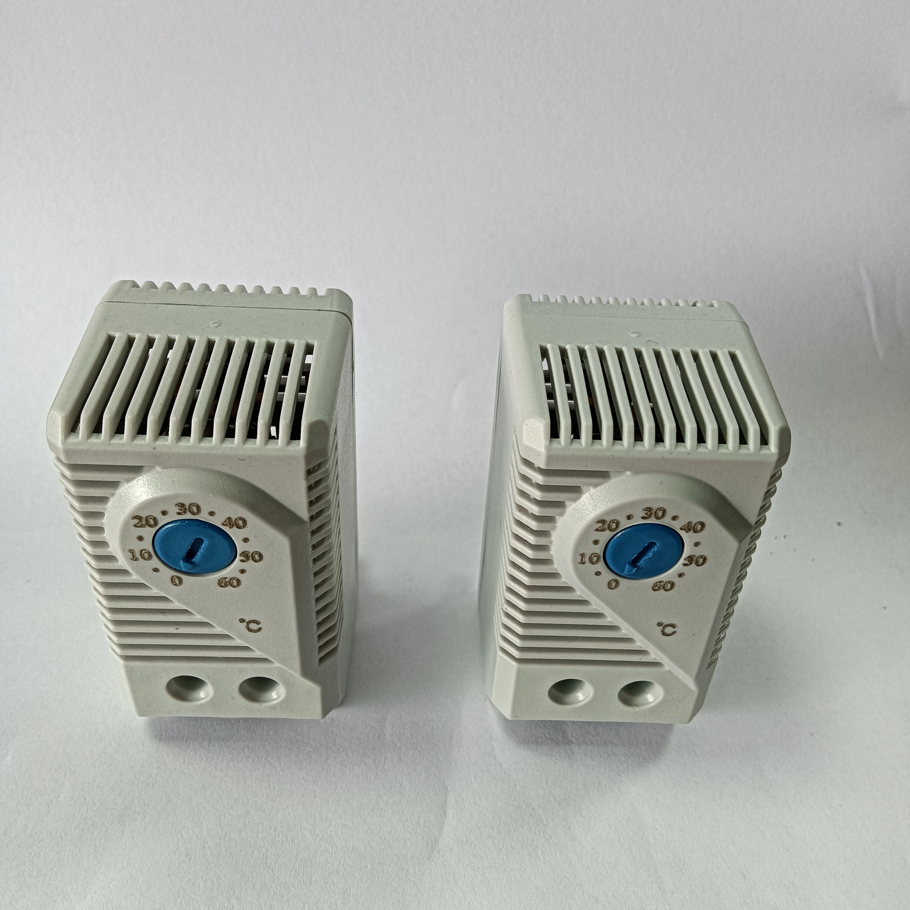 adjustable bimetallic normal  closed normal open thermostat