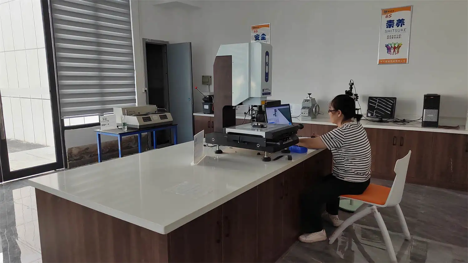 Bolts and nuts com Bulge Type 12X15Mm Indicator 33Mm Bass 42Mm Female 20Mm Gi 10Mm Bolton Nuts For Woodwork Cap Truck Nut