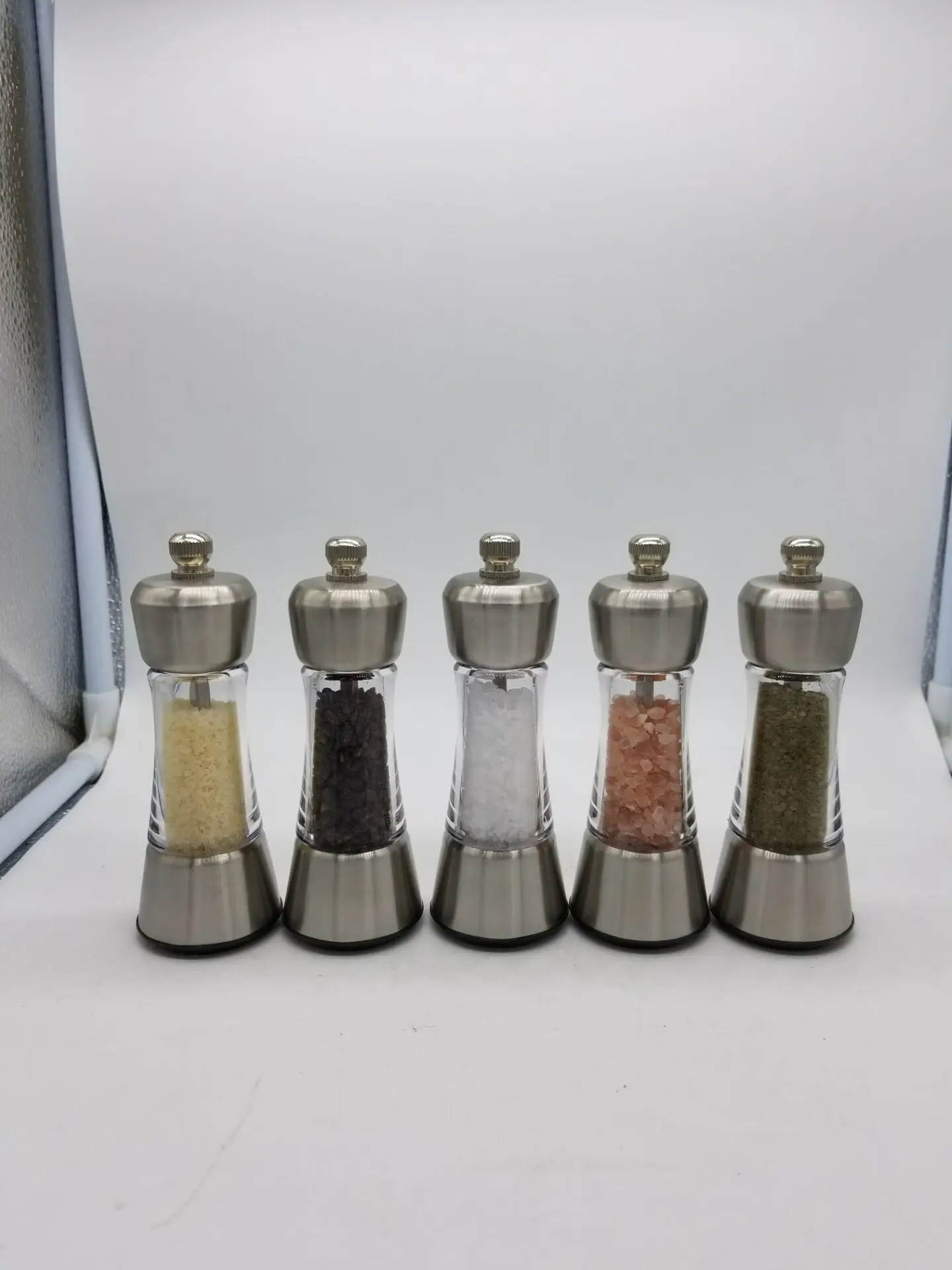 Classic design manual hand  salt and pepper grinder