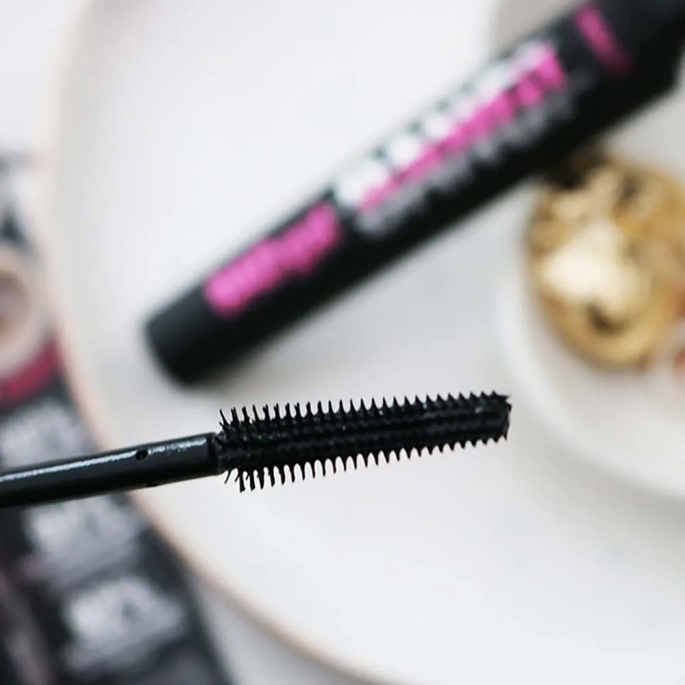 Hot-selling Long Lasting Waterproof Mascara Black Volumizing Fiber EyeLash Mascara