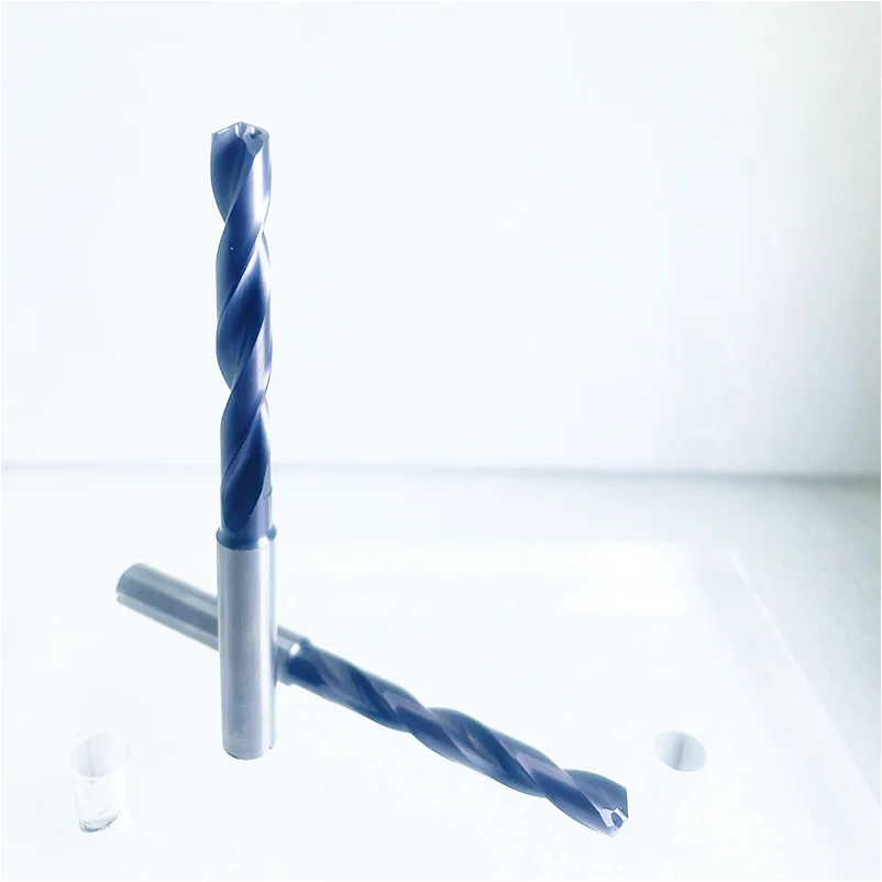 Hot Selling Customized Professional CNC Machine Tool Bit with Internal Cooling Carbide drill