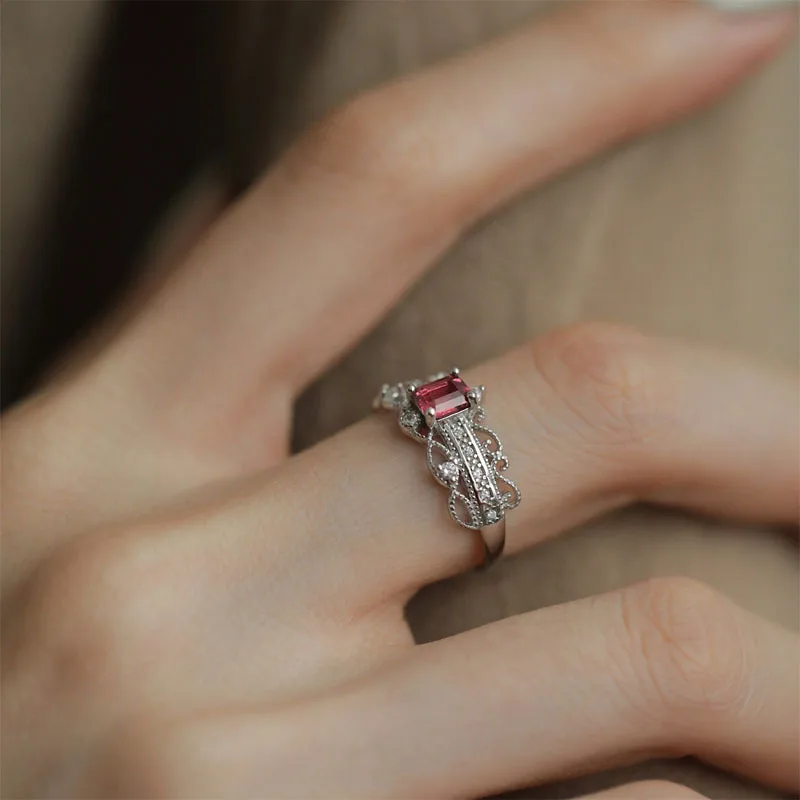 Gothic Red Zircon Lace Geometric Ring for Women Girl Gift Retro Palace Engagement Jewelry Luxury Rings Anillo femenino