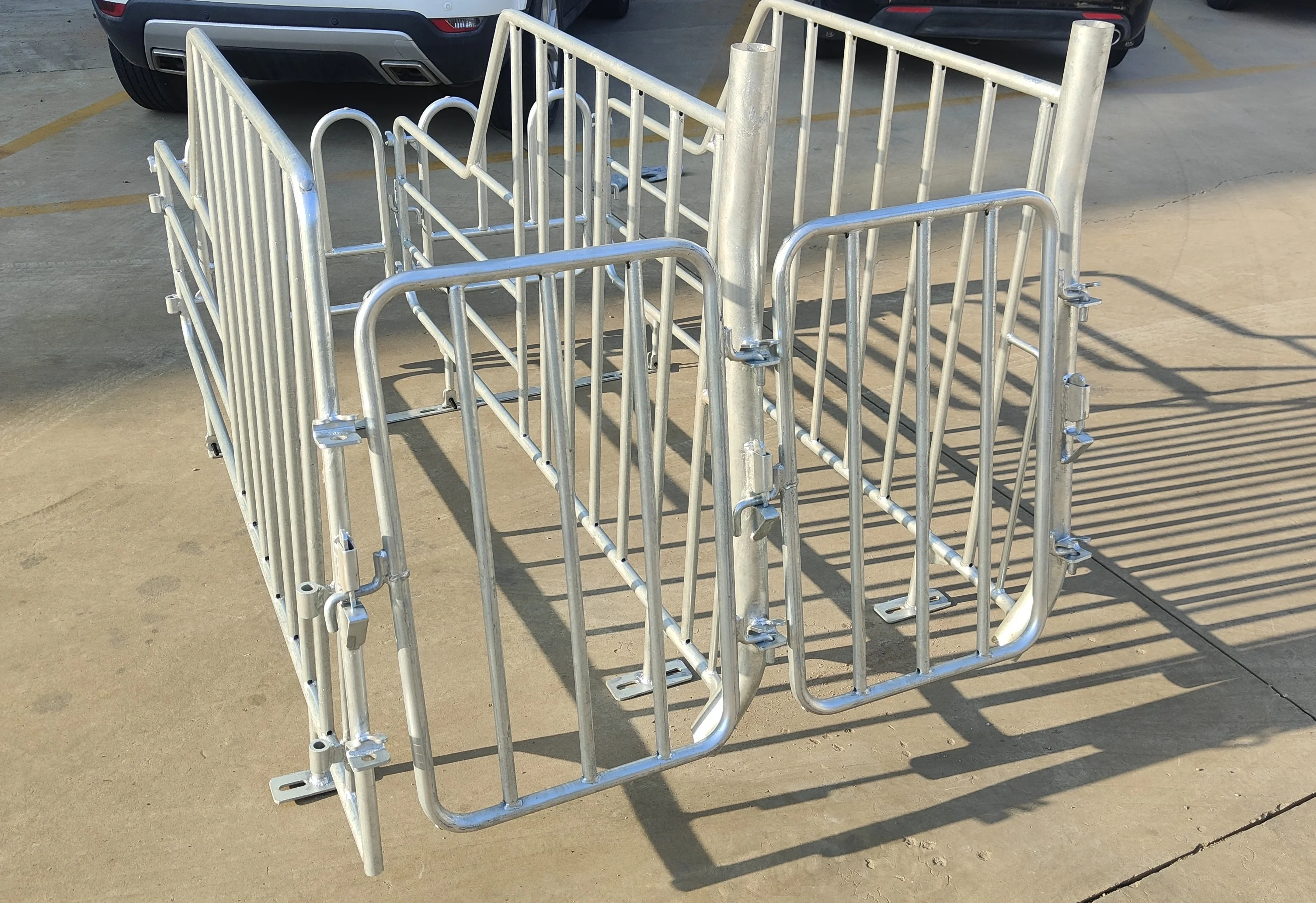 Sow Gestation Bed Galvanized Pig Farrowing Crates Pen Pig Flooring Stall Farrowing Bed Sow Equipment for sale